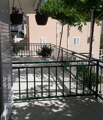 Drmac Daire Makarska